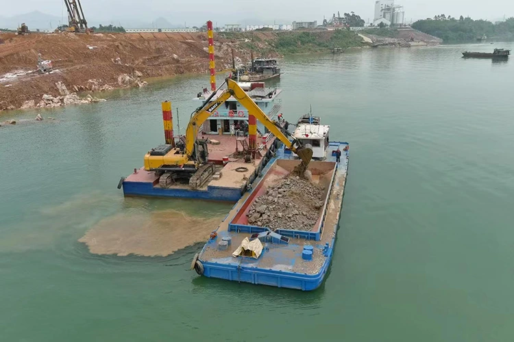 Backhoe Dredger