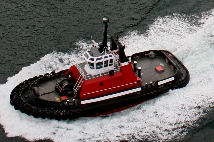 Z-drive Tug